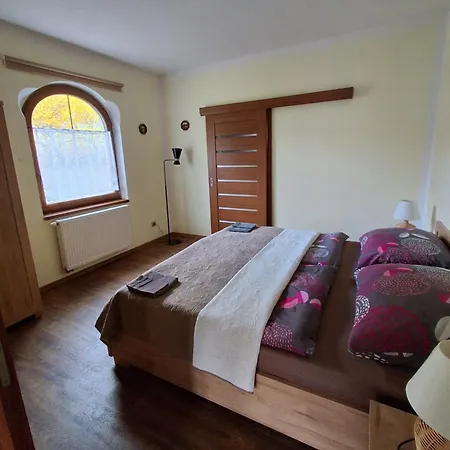 Na Hradcanech 3*