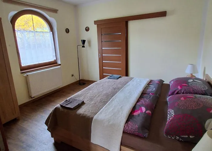Na Hradcanech 3*